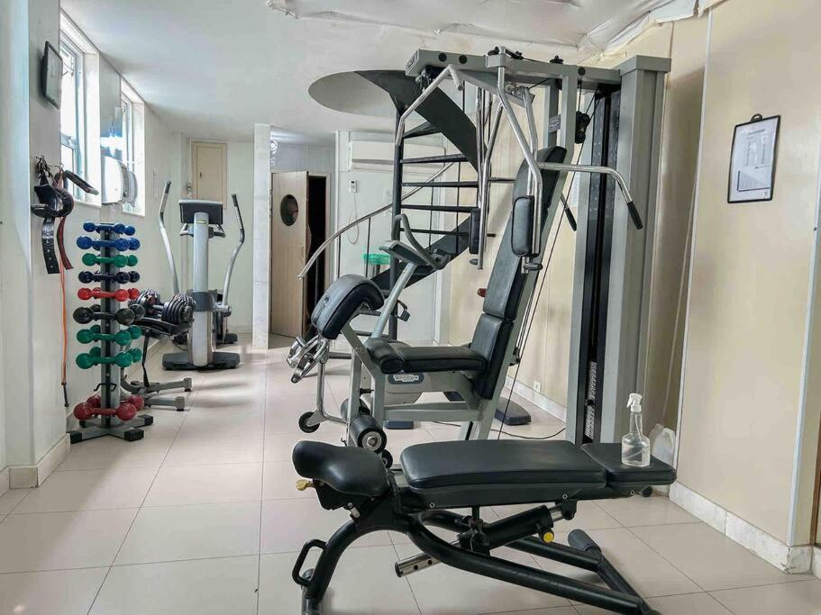 Apartamento With Sea View, Sunset, Pool & Gym In Leblon -