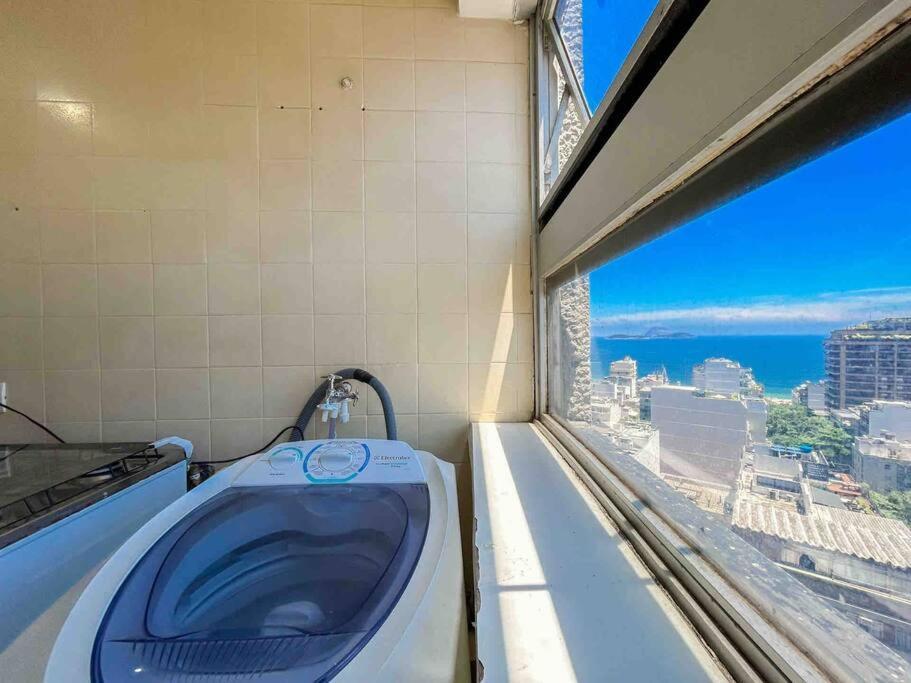 With Sea View, Sunset, Pool & Gym In Leblon - * Rio de Janeiro