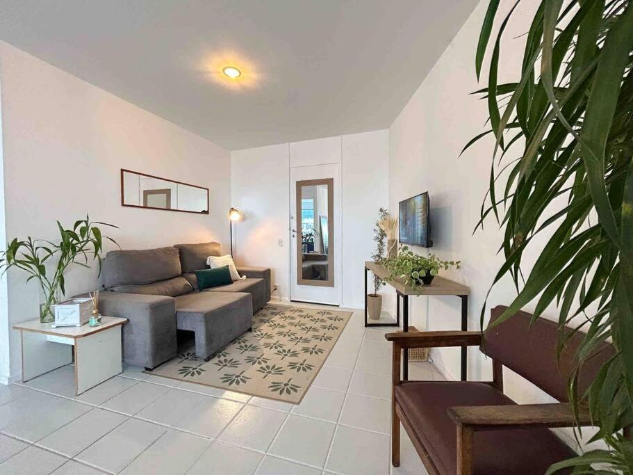Apartamento With Sea View, Sunset, Pool & Gym In Leblon - *