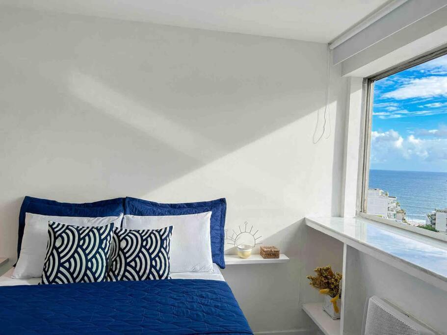Apartamento With Sea View, Sunset, Pool & Gym In Leblon - Rio de Janeiro