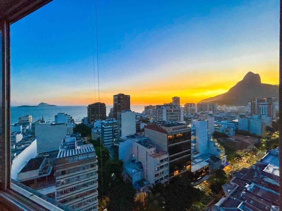 With Sea View, Sunset, Pool & Gym In Leblon - Apartamento *